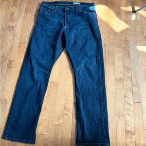 Men's Classic Wrangler Blue Jeans
